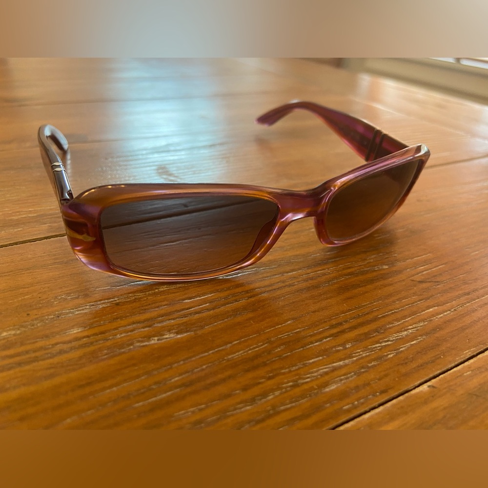 Persol- women’s vintage sunglasses - pink/strawberry